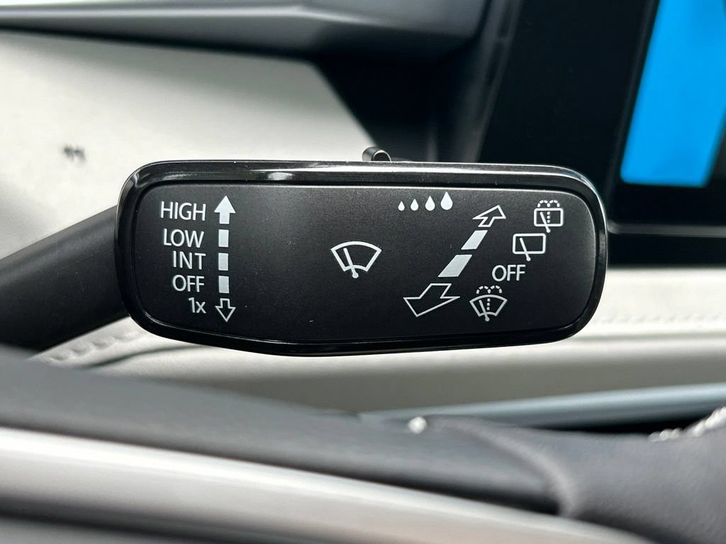 New 2026 Volkswagen Taos SE w/ Panoramic Sunroof Package FWD image 30