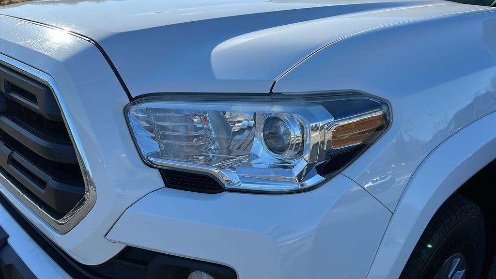 Used 2019 Toyota Tacoma SR5 image 4
