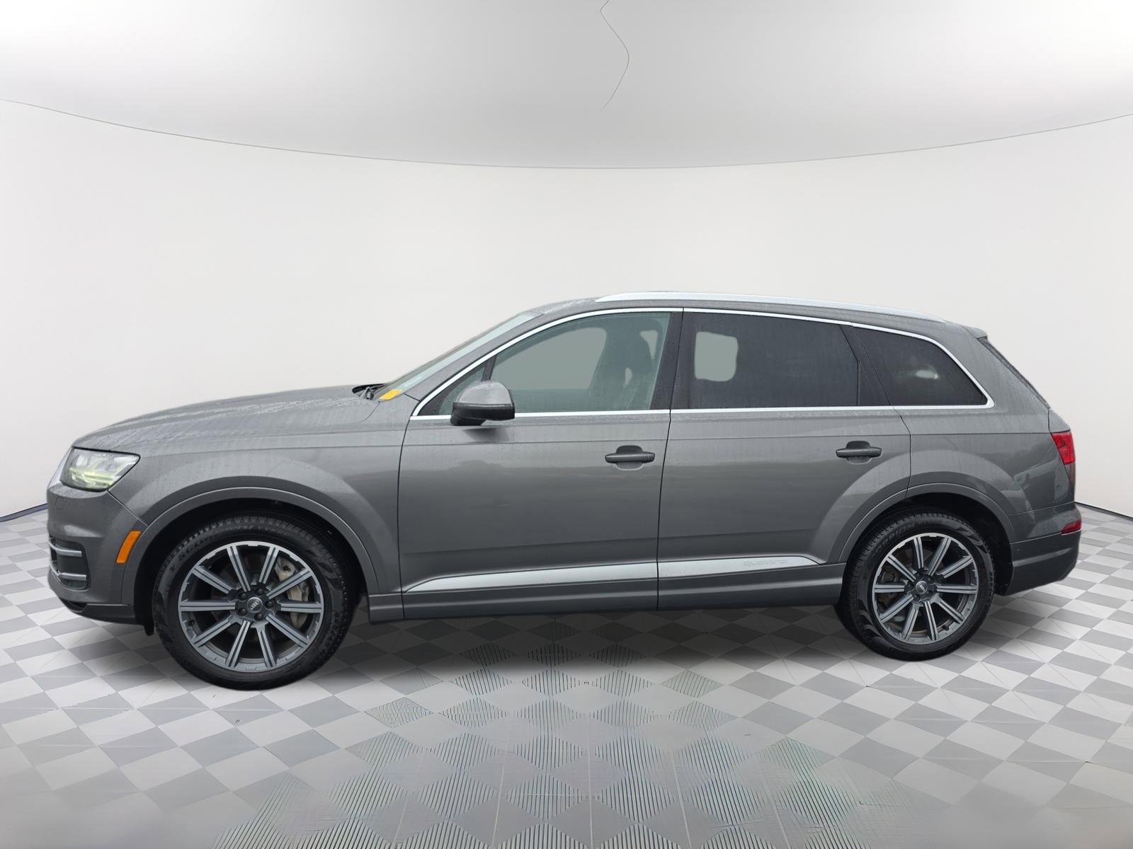 Used 2017 Audi Q7 3.0T Premium Plus w/ Premium Plus Package image 8