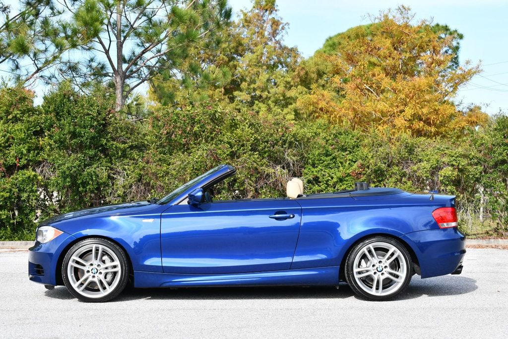 Used 2013 BMW 135i Convertible image 3