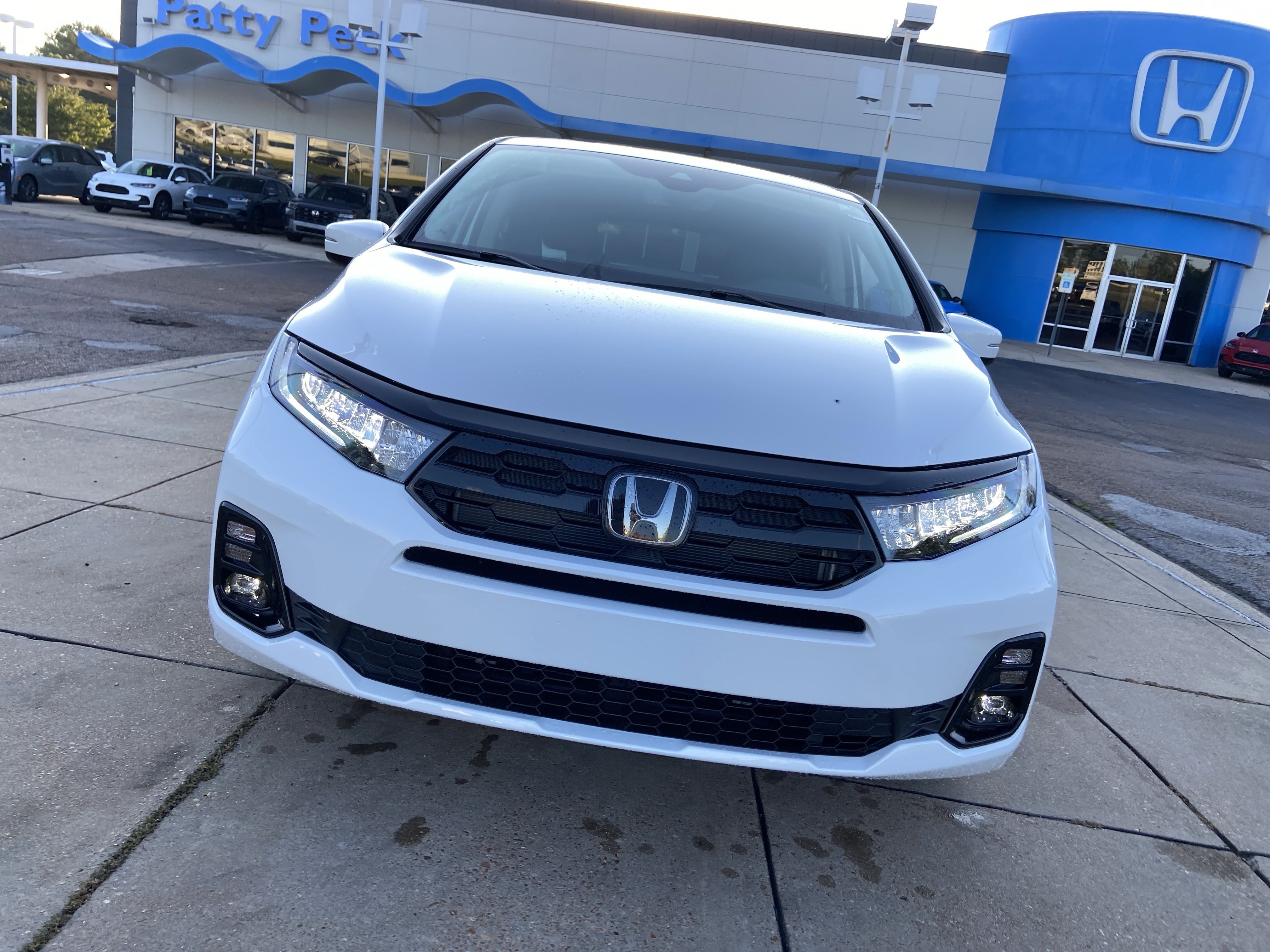 New 2027 Honda Odyssey Elite image 3