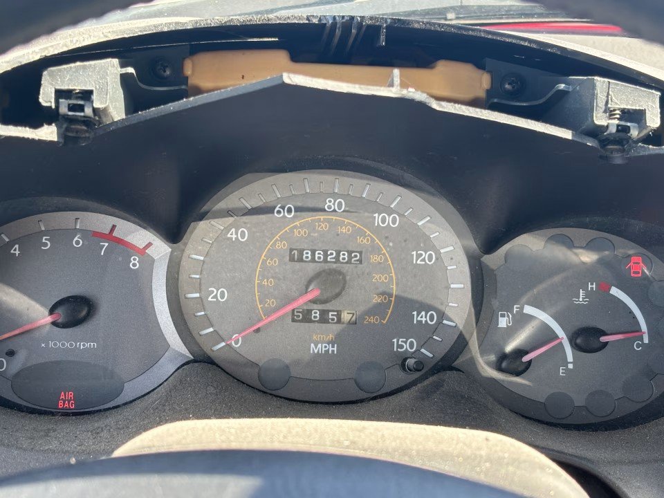Used 2001 Hyundai Tiburon FWD image 7