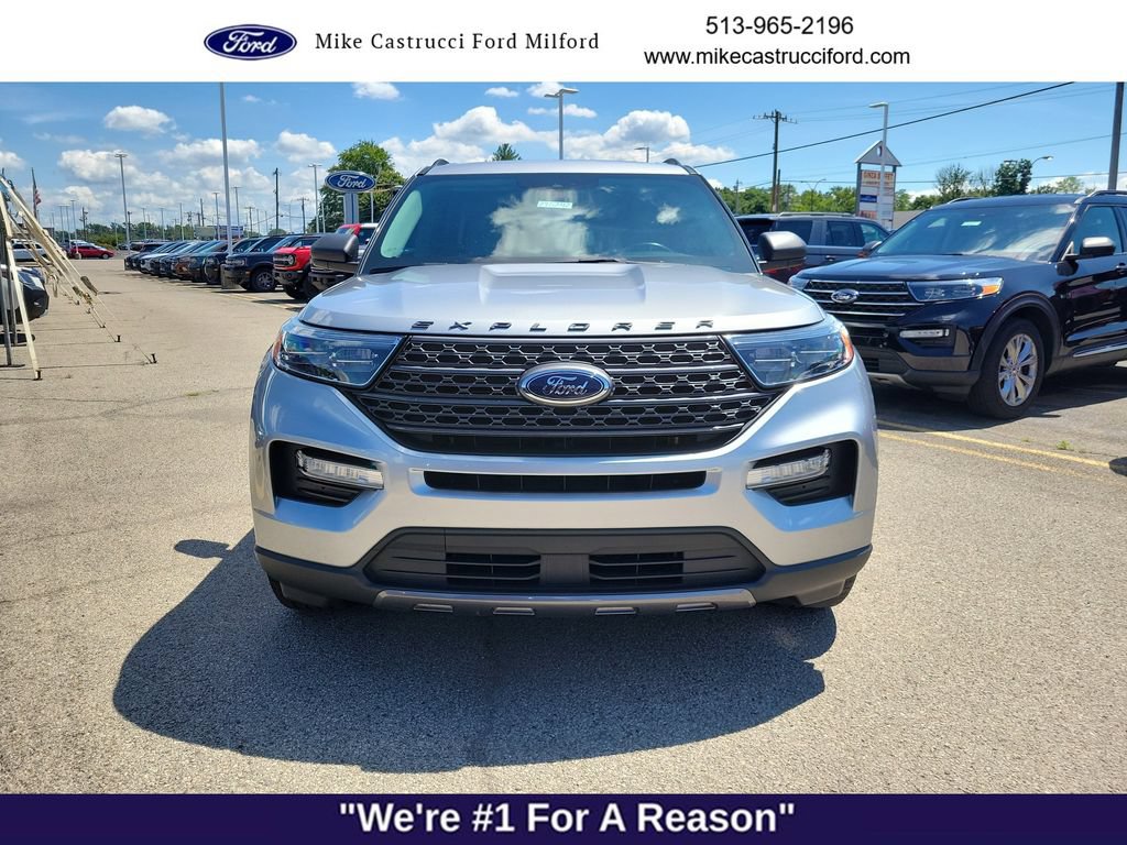 Certified 2021 Ford Explorer XLT w/ Equipment Group 202A AWD/4WD image 8