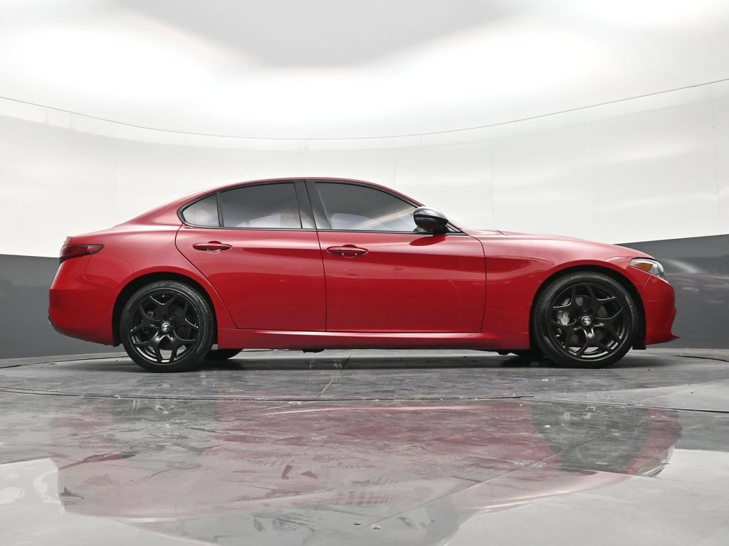 Used 2021 Alfa Romeo Giulia Sprint w/ Nero Edizione RWD image 25