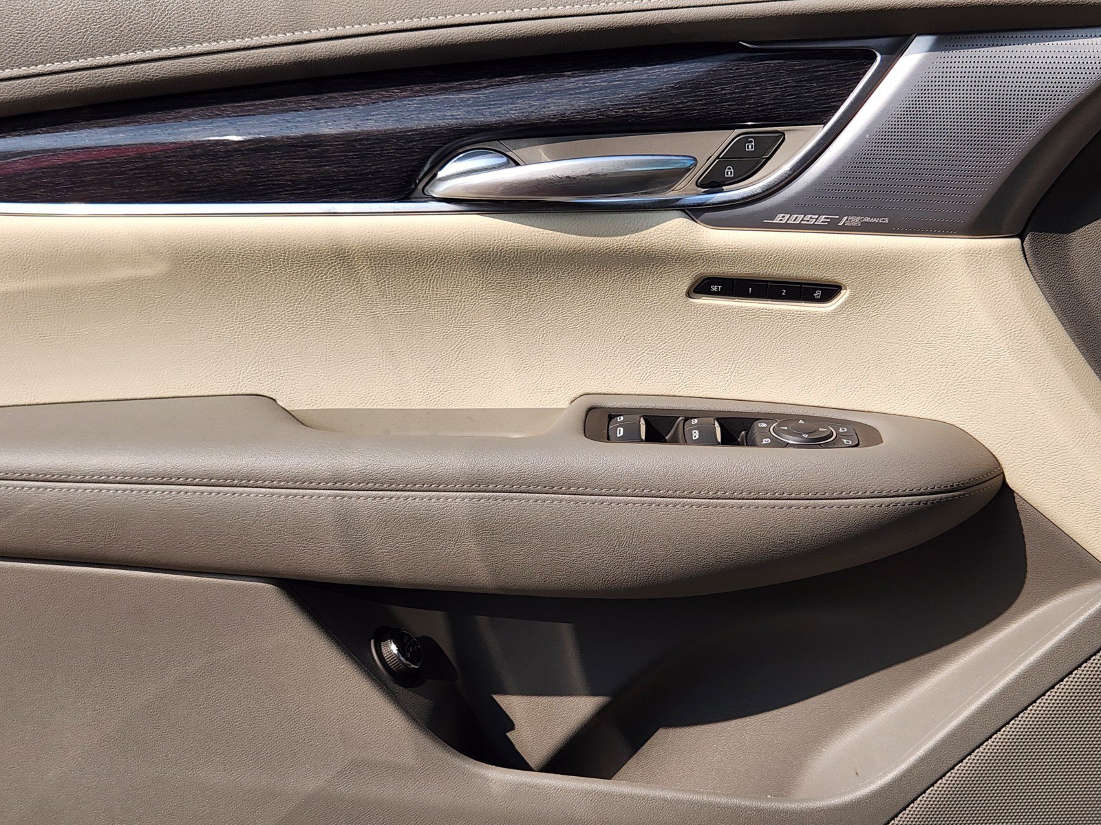 Certified 2023 Cadillac XT6 Premium Luxury AWD/4WD image 22
