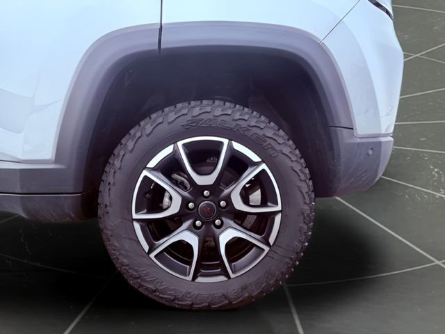 Certified 2025 Jeep Compass Trailhawk w/ Trailhawk Elite Group image 39