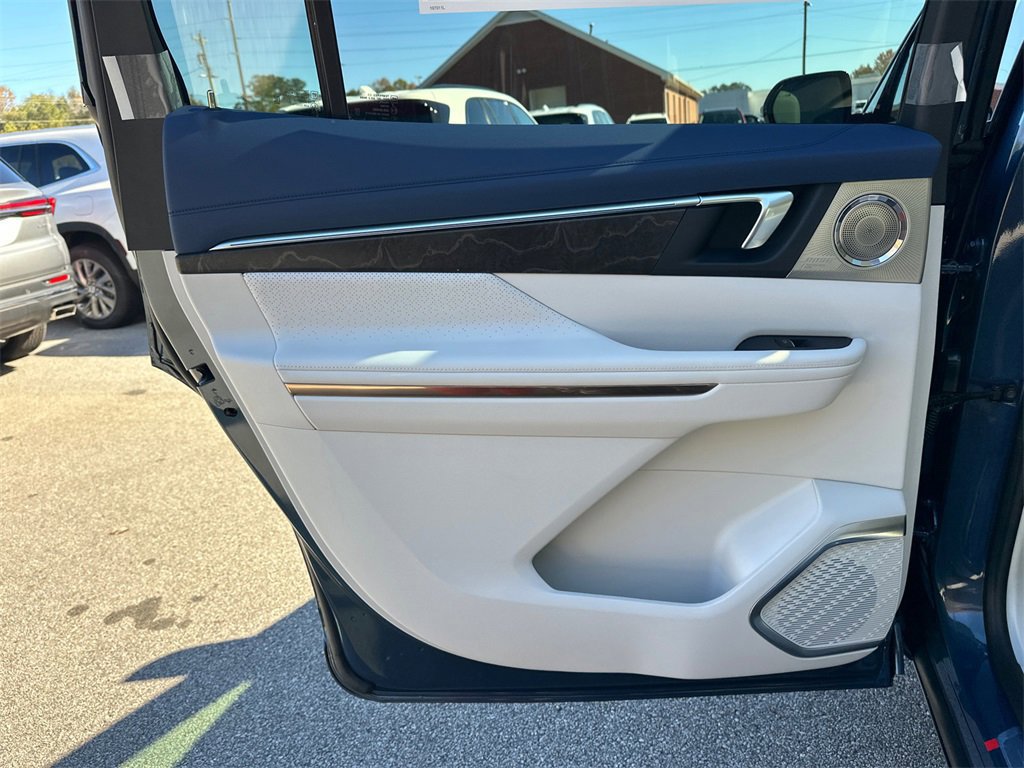 New 2026 Buick Enclave Avenir w/ Super Cruise Package image 22