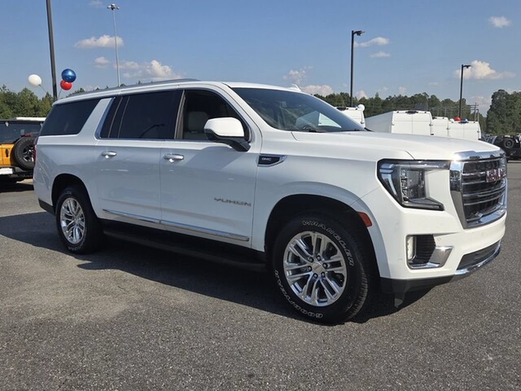 Used 2022 GMC Yukon XL SLT w/ SLT Premium Package RWD image 17