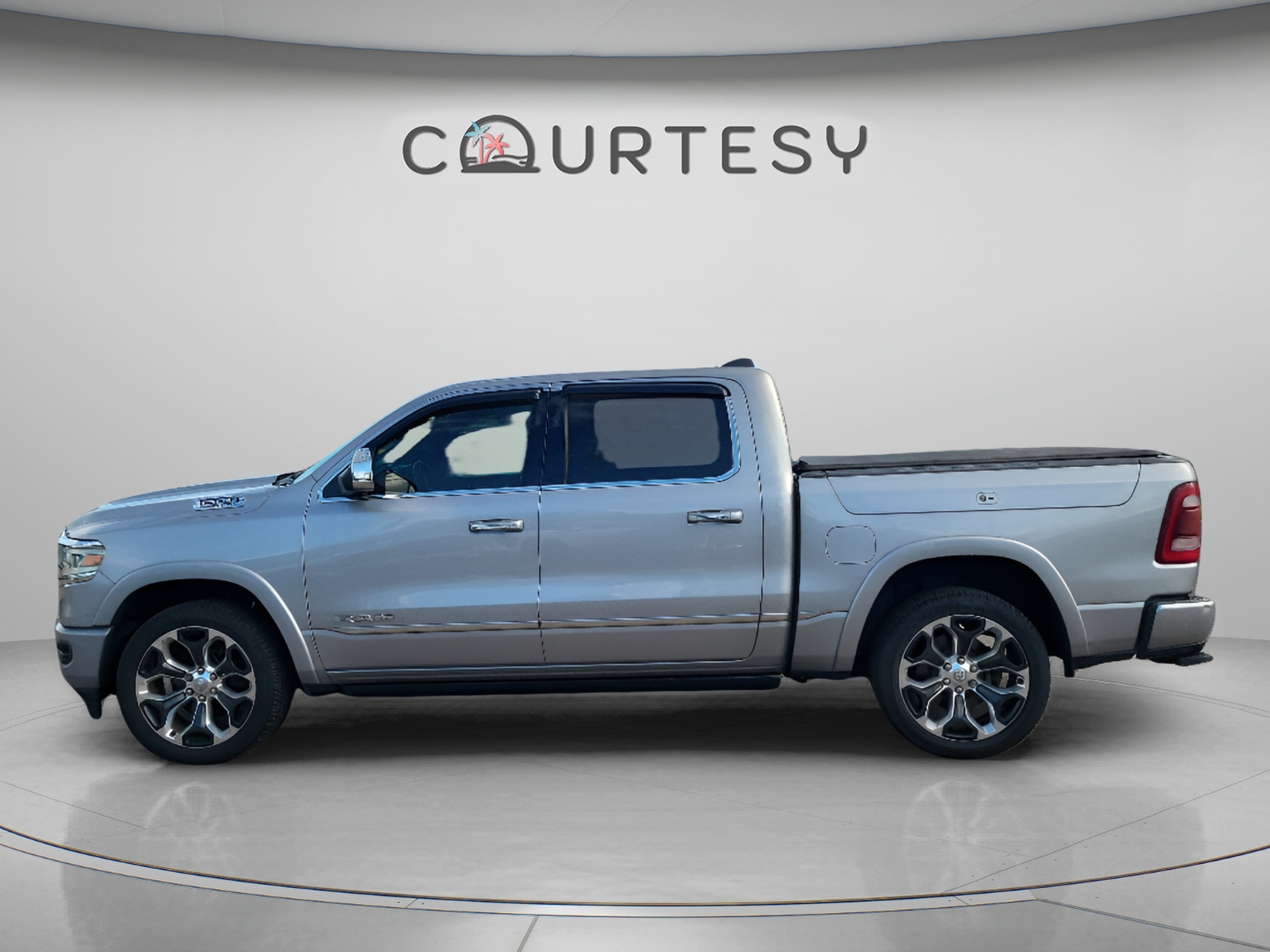 Used 2020 RAM 1500 Limited AWD/4WD image 2