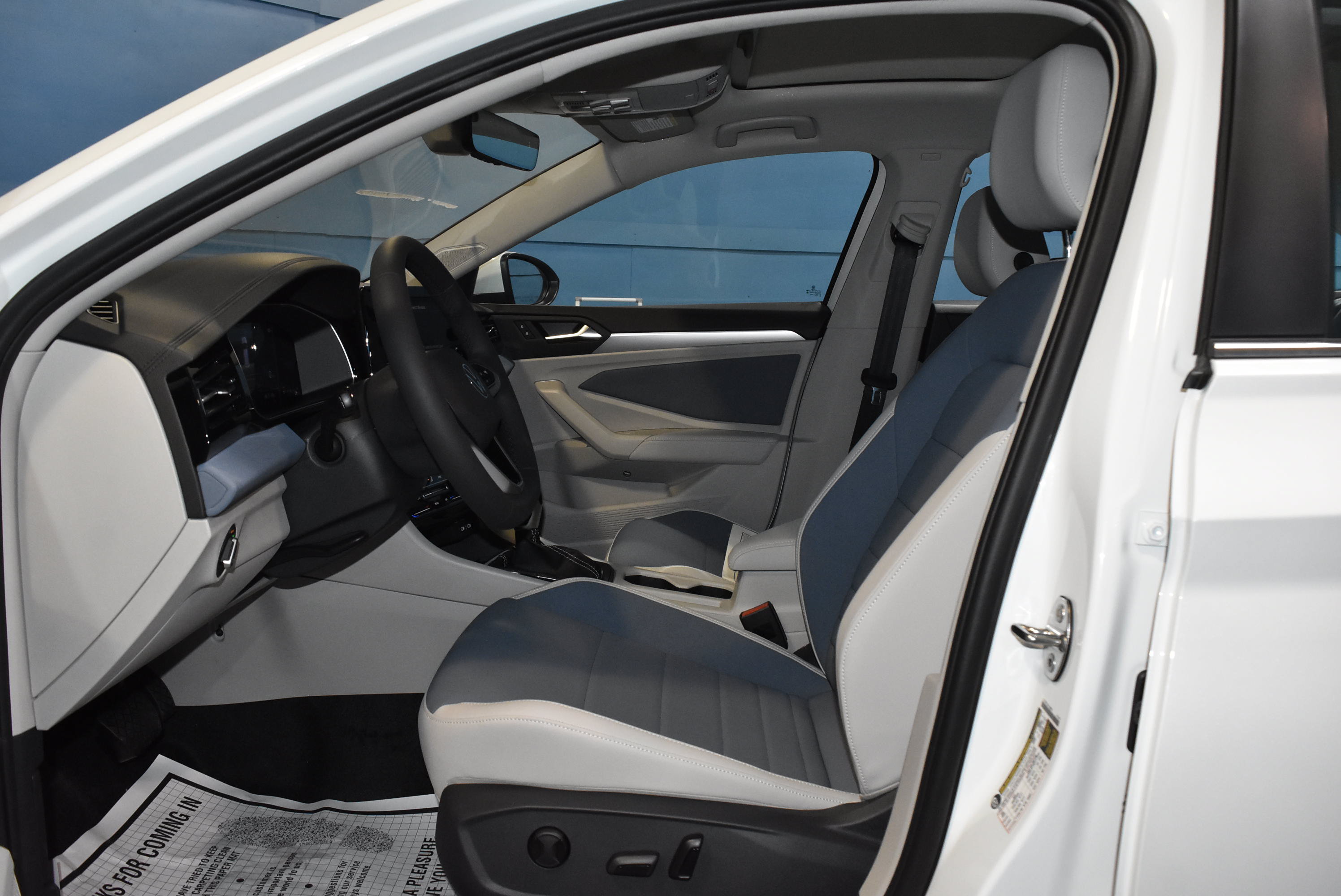 New 2026 Volkswagen Jetta SE FWD image 6