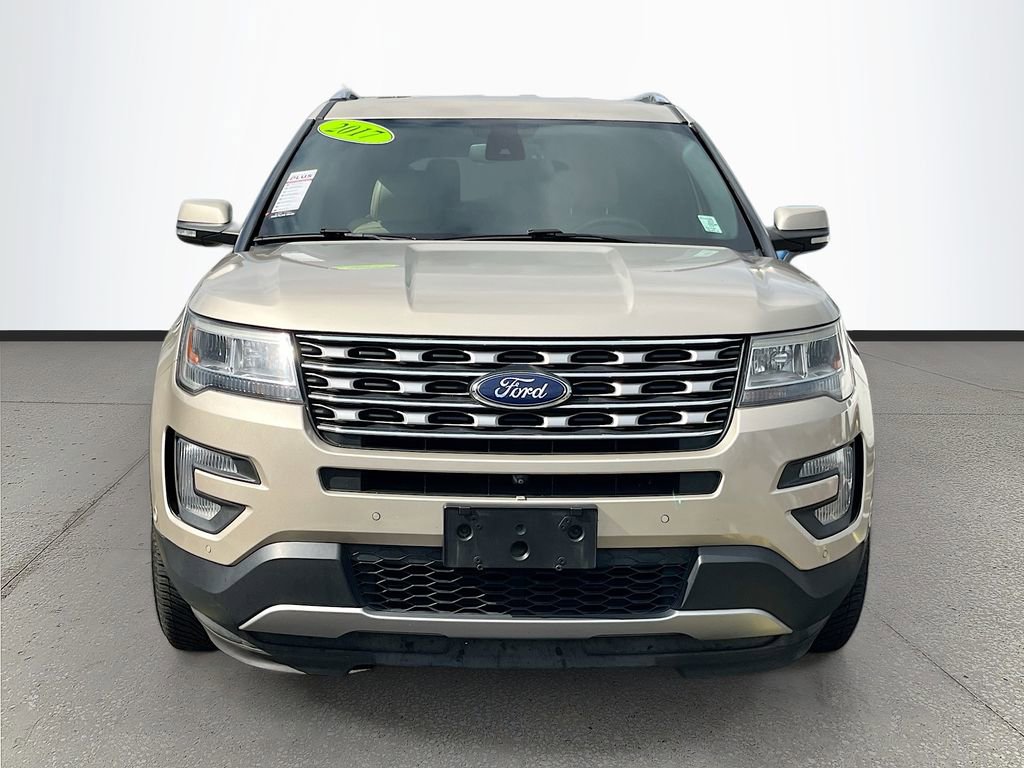 Used 2017 Ford Explorer Limited w/ Equipment Group 301A FWD image 2