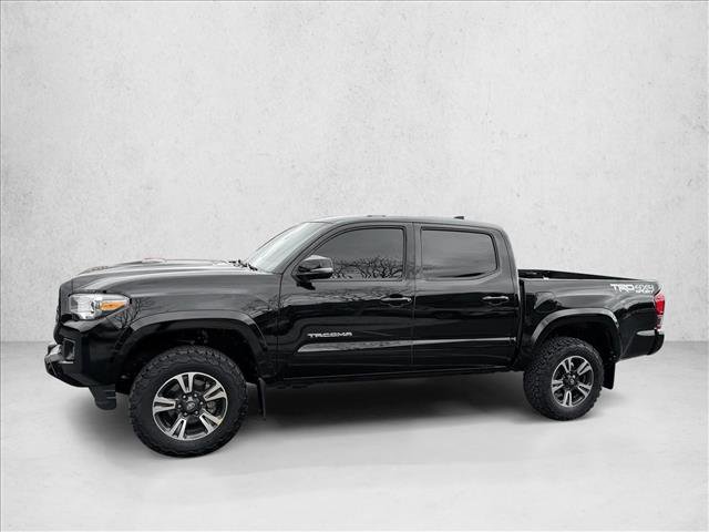 Used 2018 Toyota Tacoma TRD Sport w/ Technology Package image 4