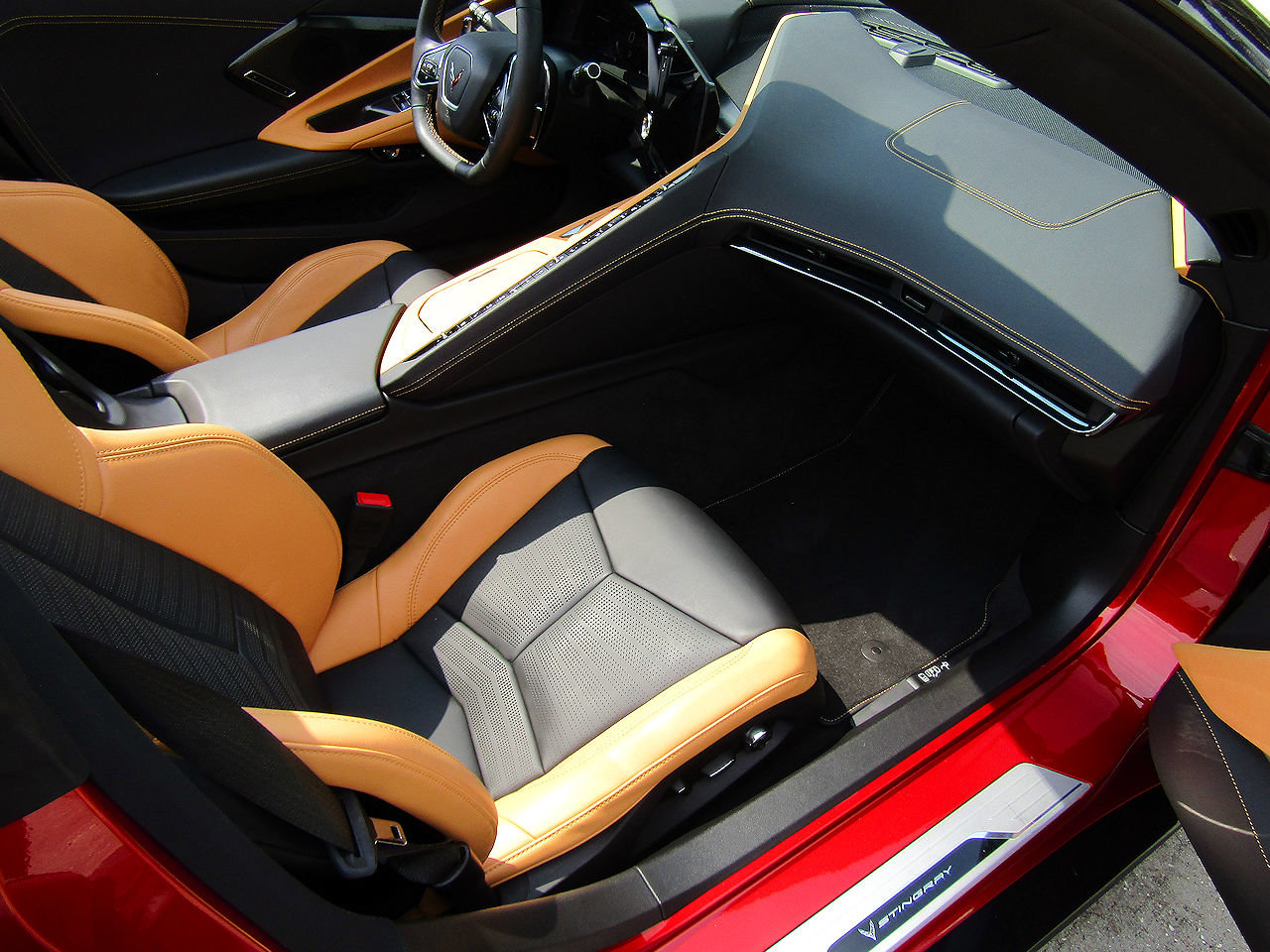 Used 2024 Chevrolet Corvette Stingray Preferred Conv w/ Stealth Interior Trim Package RWD image 13