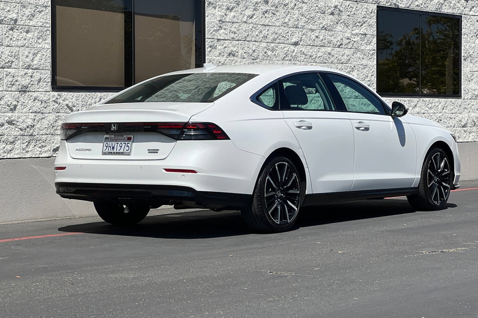 Certified 2023 Honda Accord Touring image 3