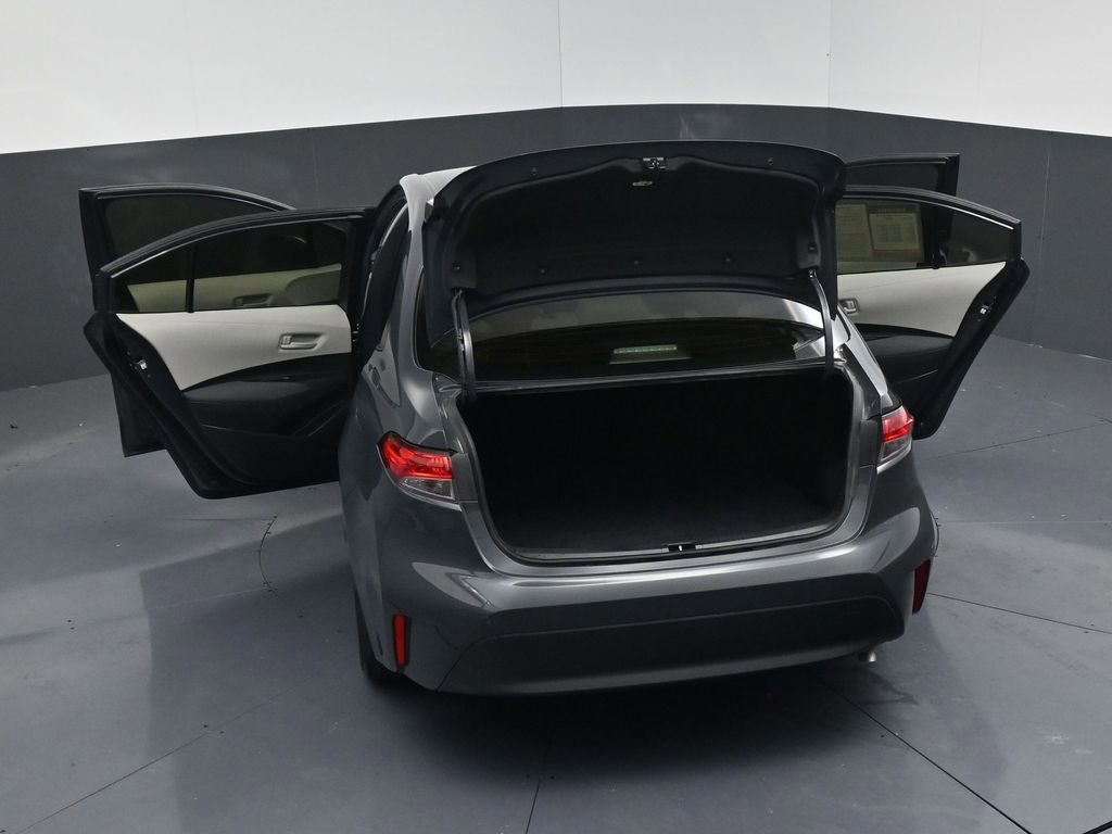 Used 2023 Toyota Corolla LE image 19