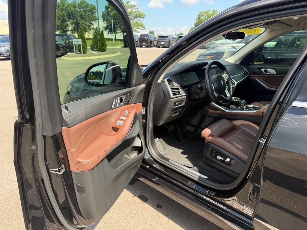 Used 2022 BMW X7 xDrive40i w/ Premium Package AWD/4WD image 27