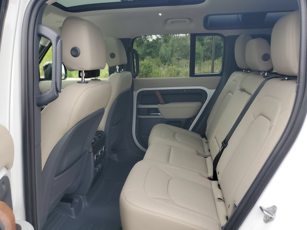 Used 2023 Land Rover Defender 110 S AWD/4WD image 27