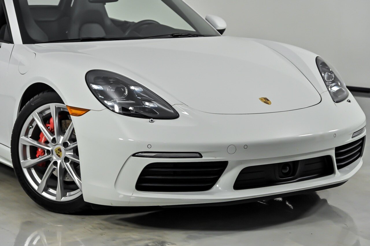 Used 2019 Porsche 718 Boxster S RWD image 3