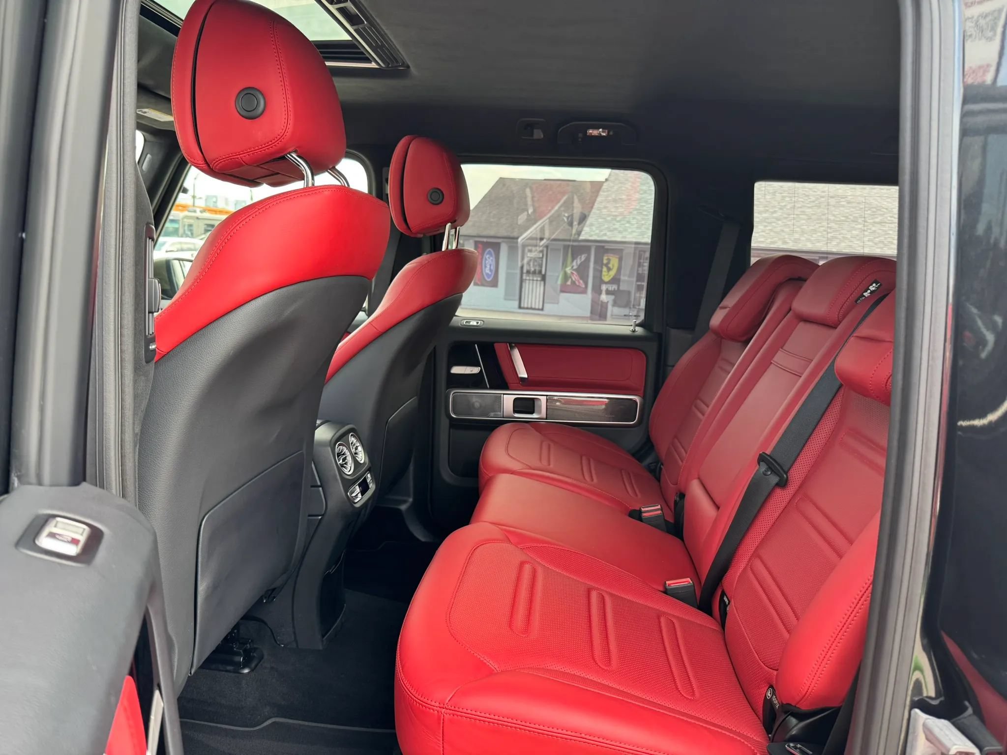 Used 2024 Mercedes-Benz G 550 image 30