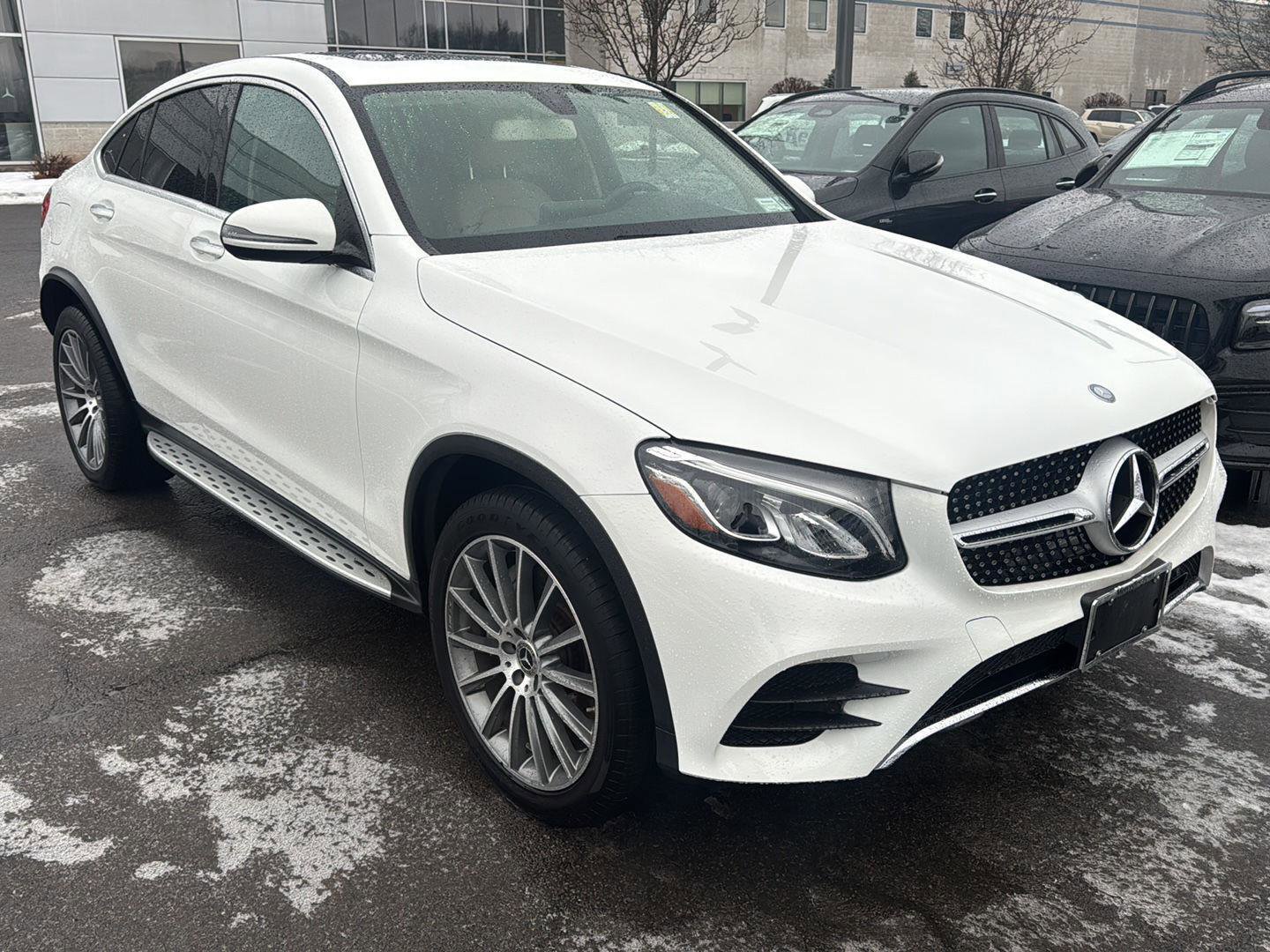 Used 2017 Mercedes-Benz GLC 300 4MATIC Coupe image 4