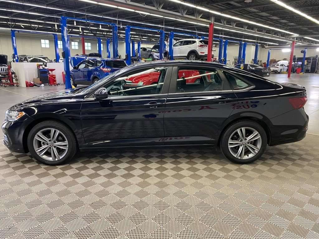 Used 2024 Volkswagen Jetta SE FWD image 7