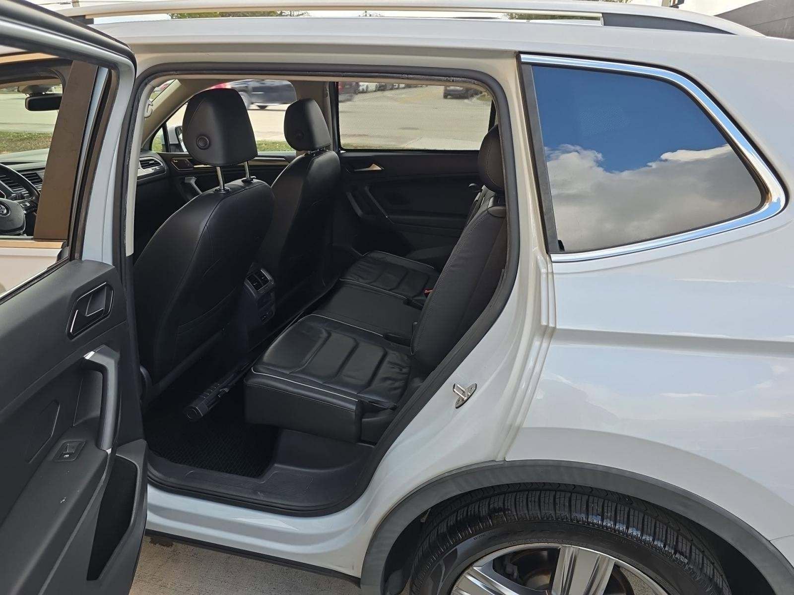 Used 2018 Volkswagen Tiguan SEL Premium image 6