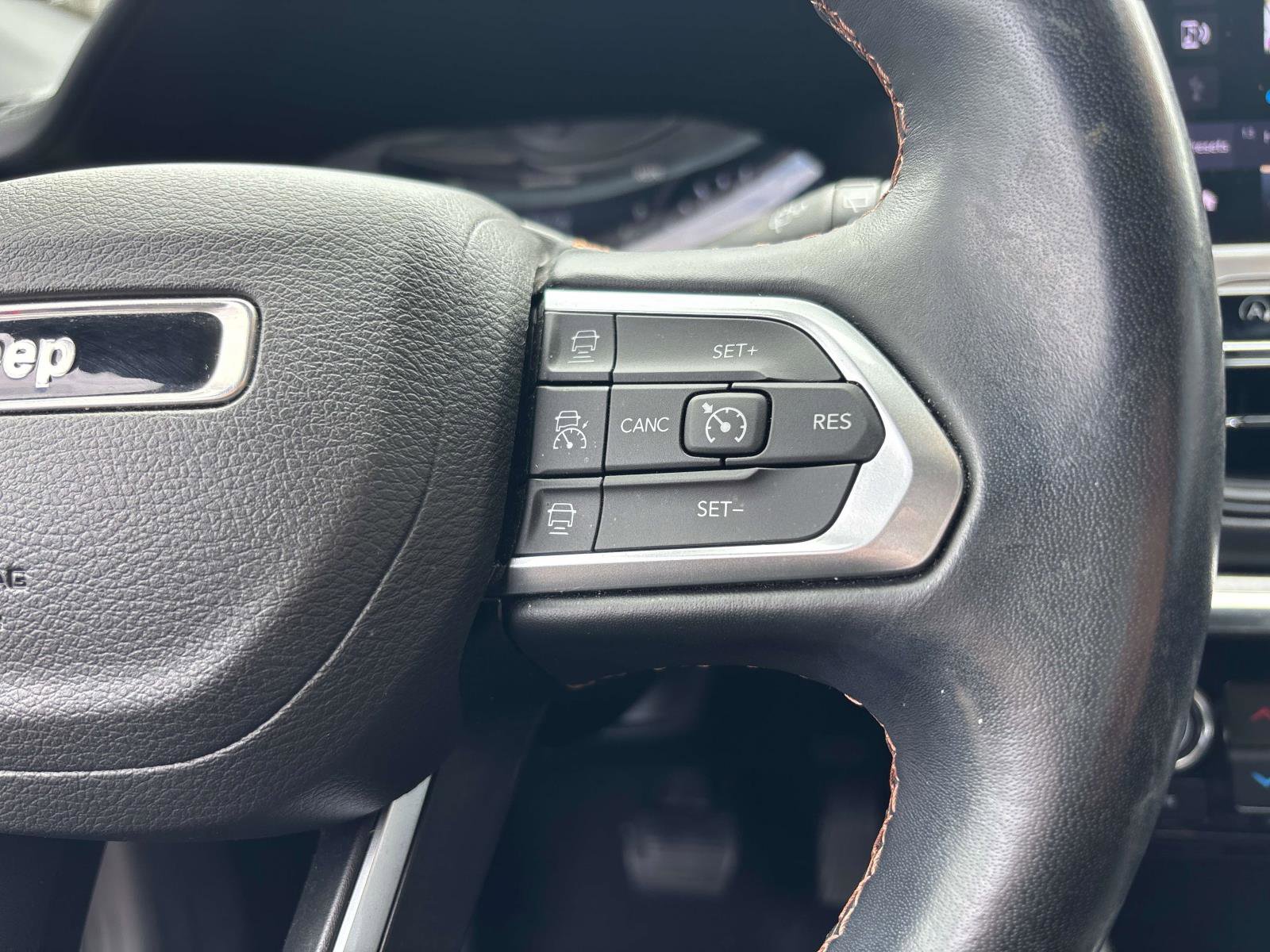Used 2022 Jeep Compass Limited image 17
