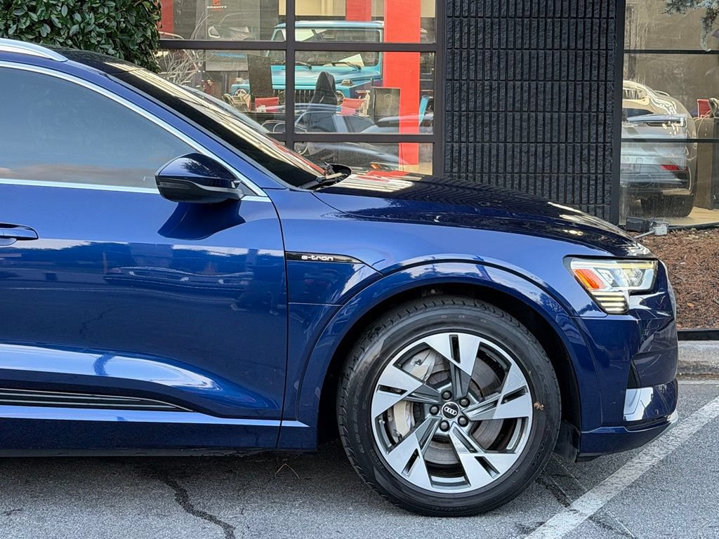 Used 2022 Audi e-tron Premium AWD/4WD image 23