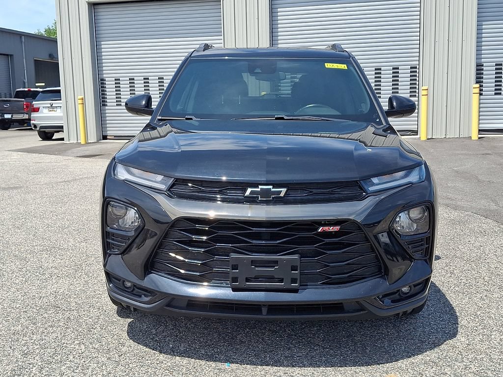 Used 2022 Chevrolet TrailBlazer RS FWD image 2