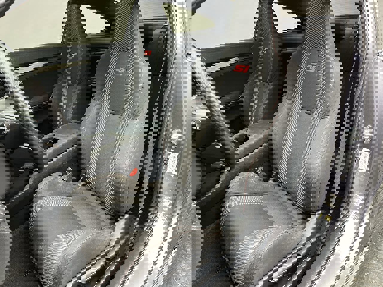 Used 2018 Honda Civic Si image 9