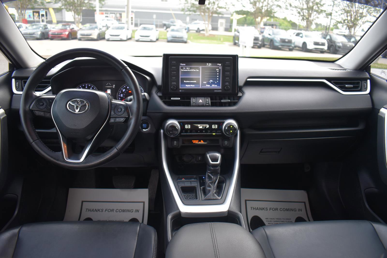 Used 2020 Toyota RAV4 XLE Premium FWD image 32