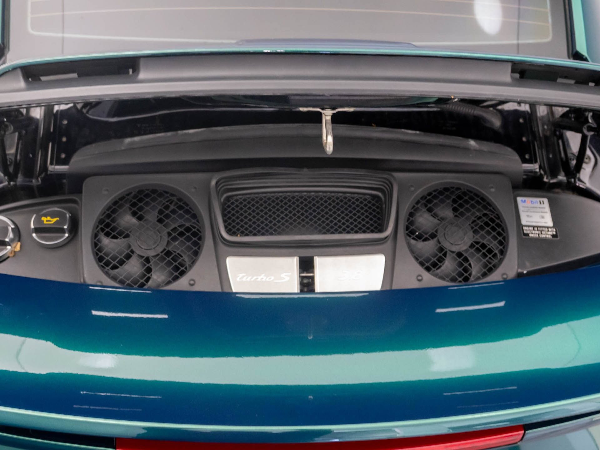 Used 2015 Porsche 911 Turbo S AWD/4WD image 32