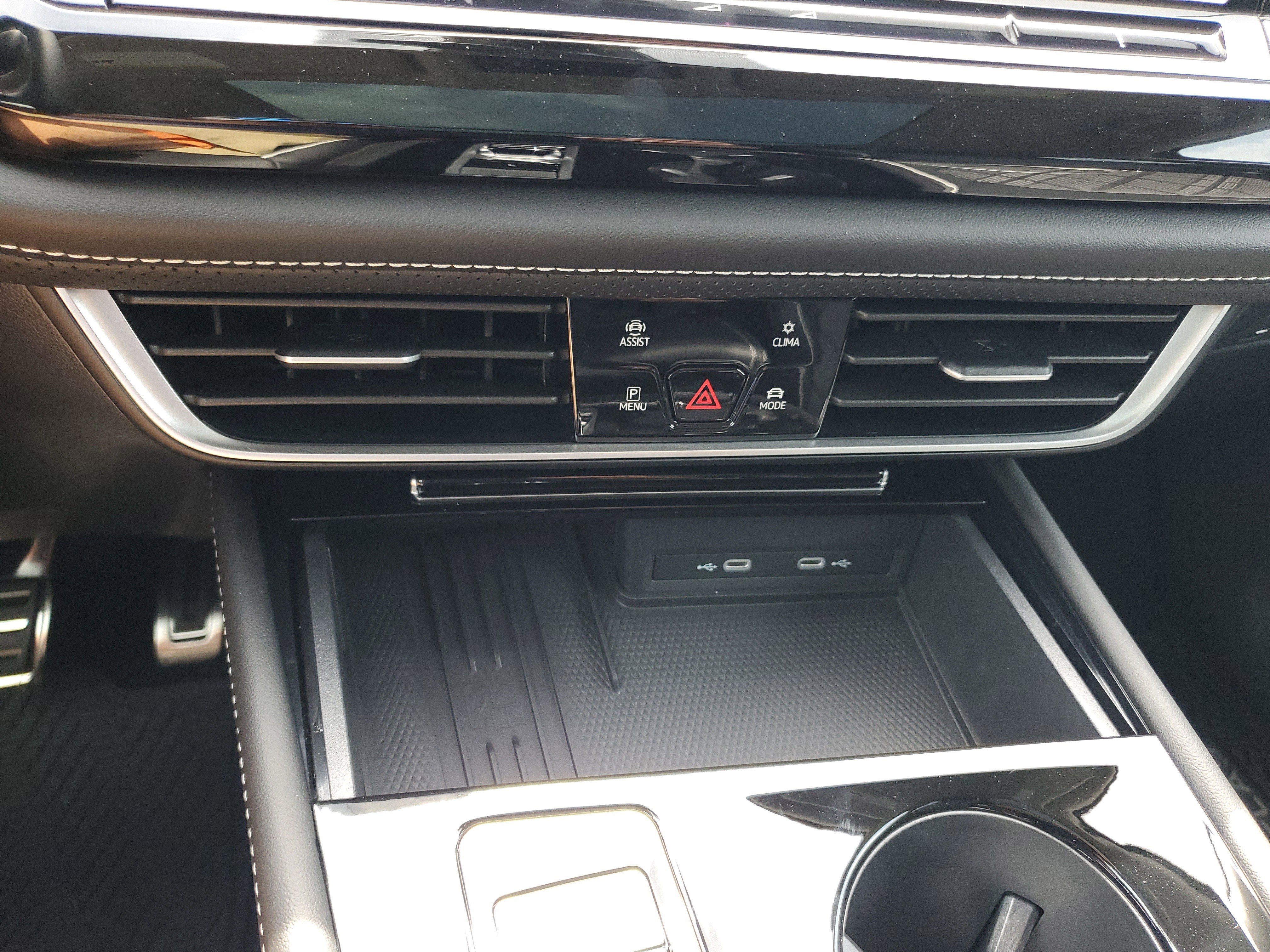 New 2025 Volkswagen Atlas SEL Premium R-Line image 27