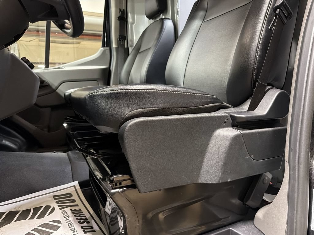 Used 2025 Ford E-Transit 148 High Roof RWD image 14