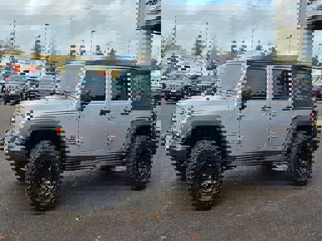 Used 2018 Jeep Wrangler Unlimited Sport w/ Connectivity Group image 32