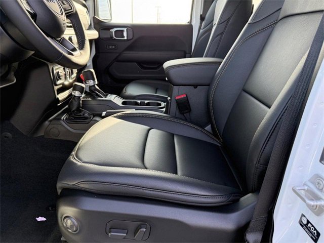 New 2025 Jeep Gladiator Sport image 17