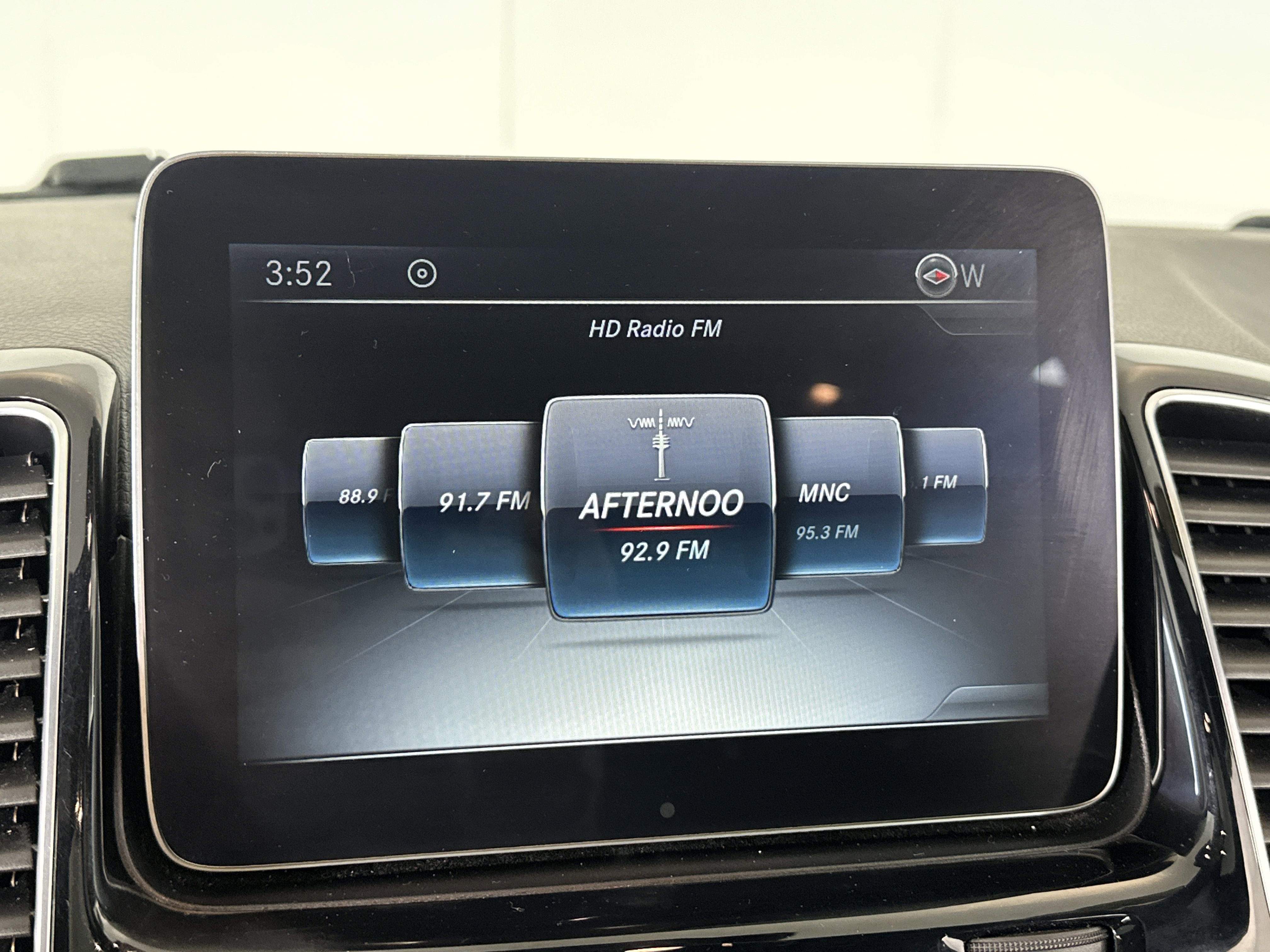 Used 2017 Mercedes-Benz GLE 350 4MATIC image 18