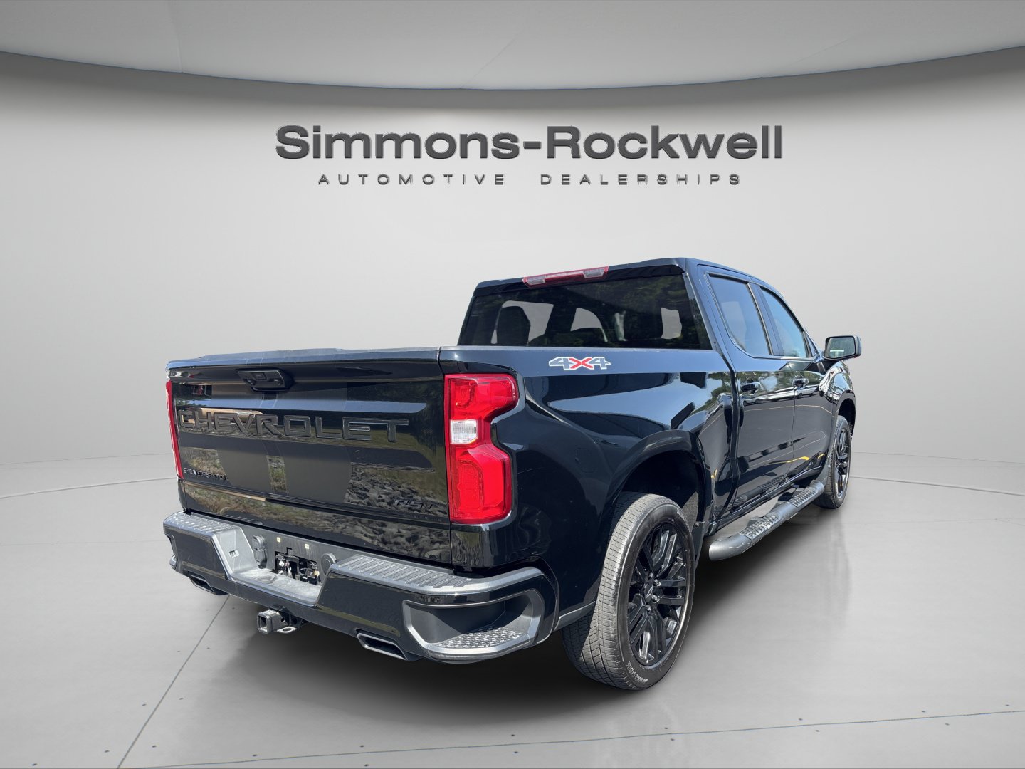 Used 2024 Chevrolet Silverado 1500 RST w/ Rally Edition AWD/4WD image 4