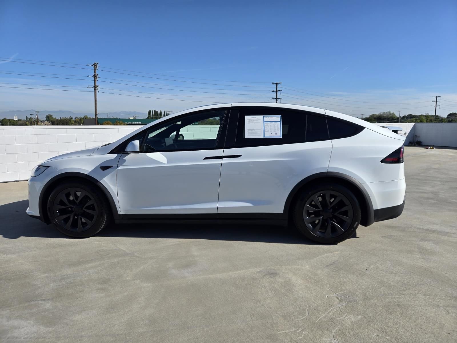 Used 2022 Tesla Model X Plaid image 7