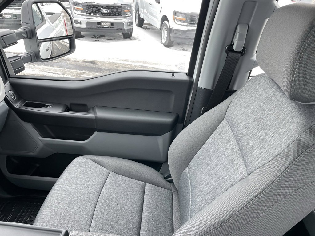 New 2026 Ford F250 XL w/ XL Chrome Package image 20