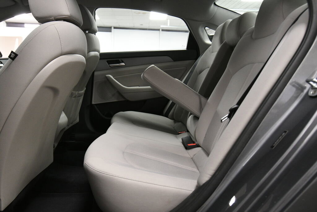 Used 2018 Hyundai Sonata SEL w/ Cargo Package image 20