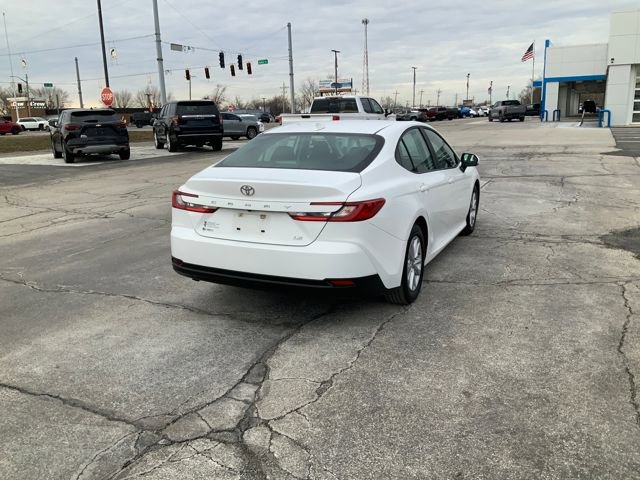 Used 2025 Toyota Camry LE image 7