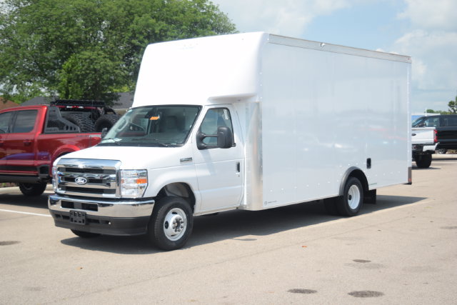 New 2027 Ford E-450 and Econoline 450 Super Duty w/ Power Equipment Group RWD image 16