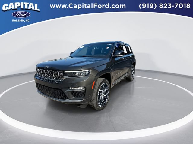 Used 2023 Jeep Grand Cherokee Summit AWD/4WD image 4