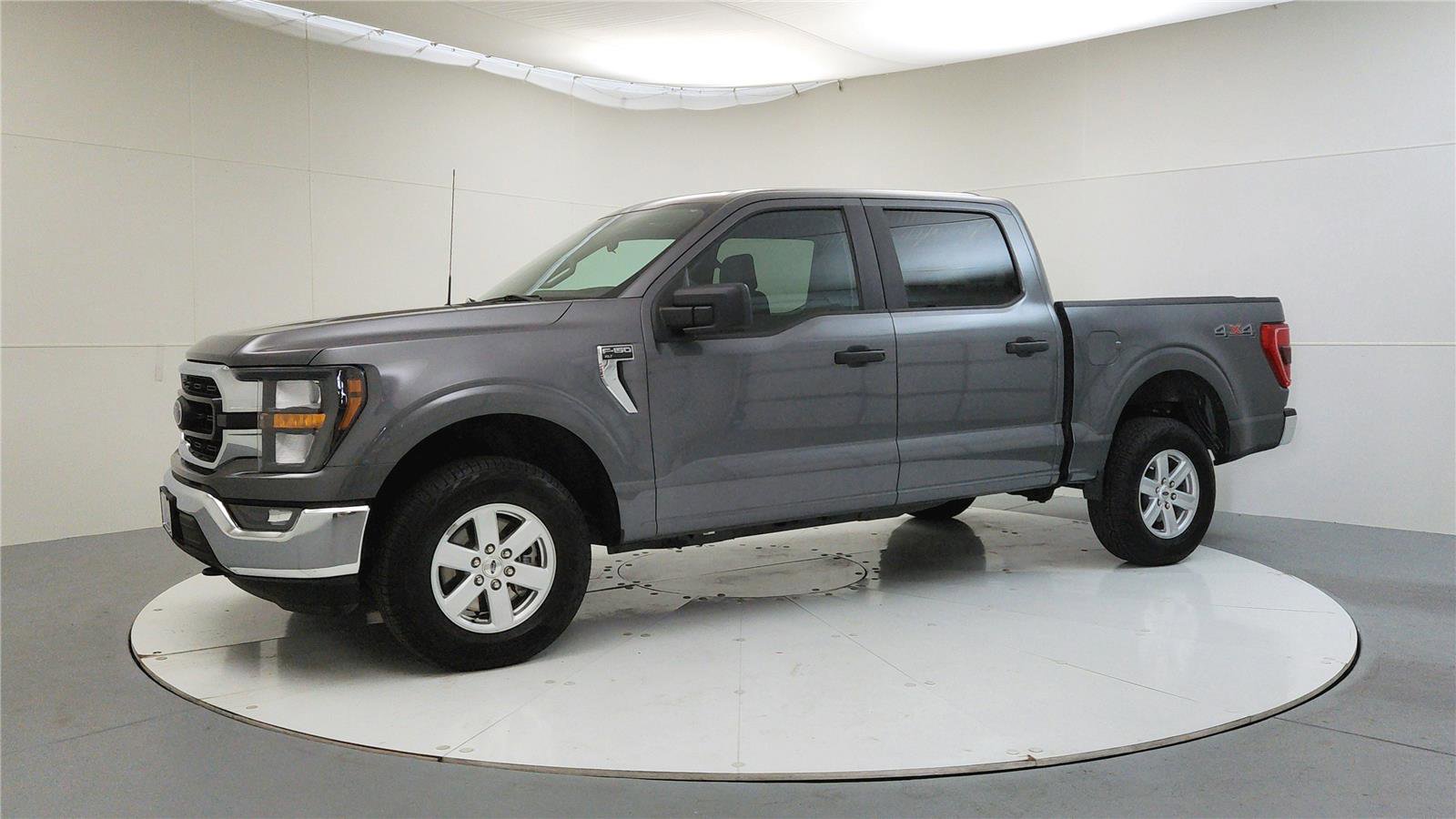 Used 2023 Ford F150 XLT image 4