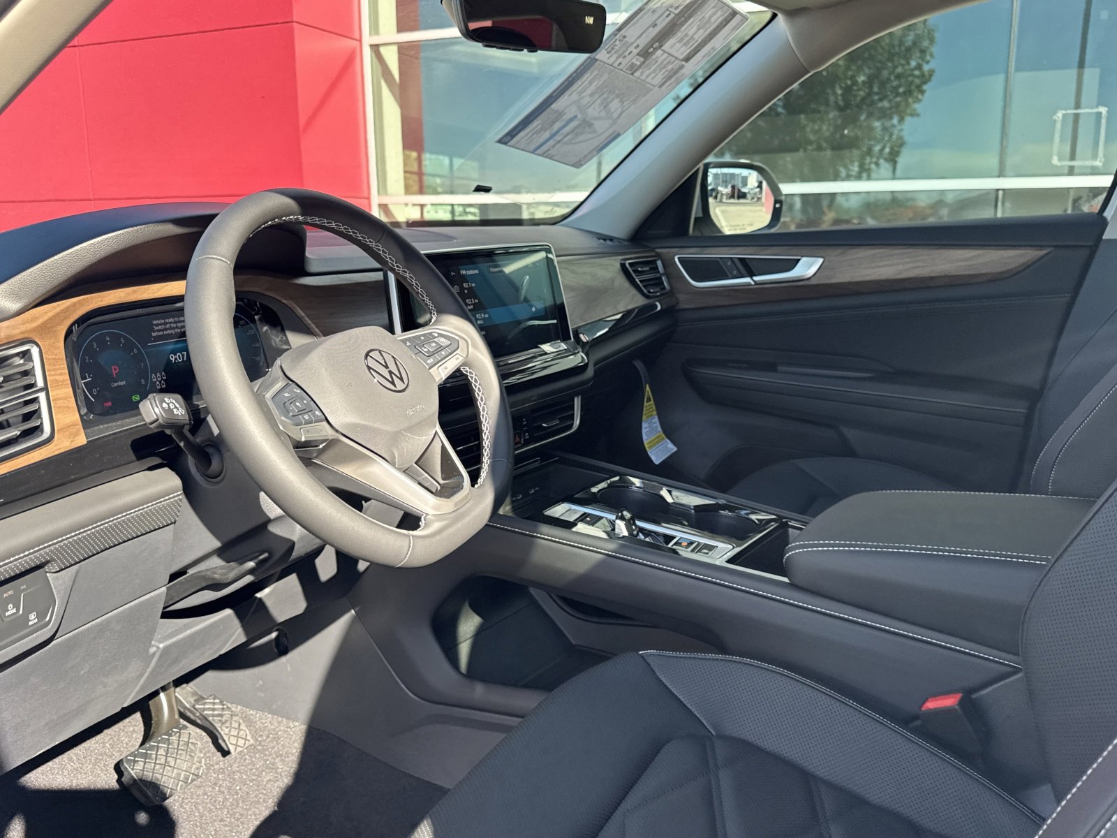 New 2026 Volkswagen Atlas SE image 11