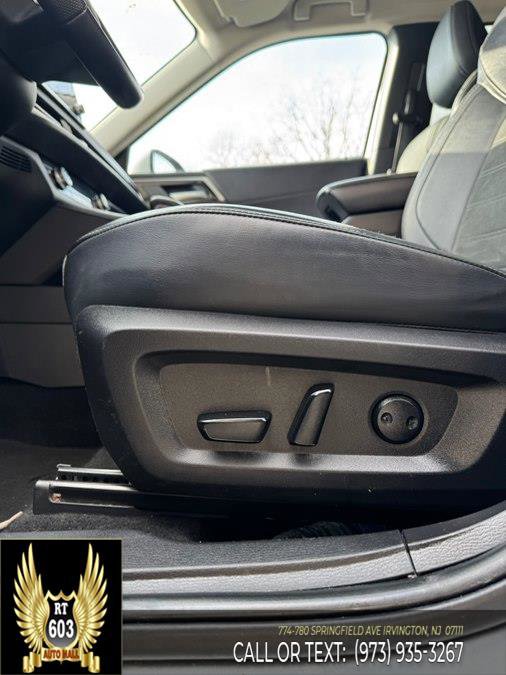 Used 2024 Mitsubishi Outlander AWD image 24