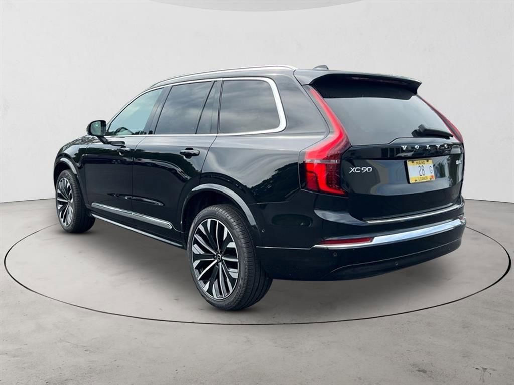 New 2026 Volvo XC90 B6 Plus w/ Protection Package Premier AWD/4WD image 3
