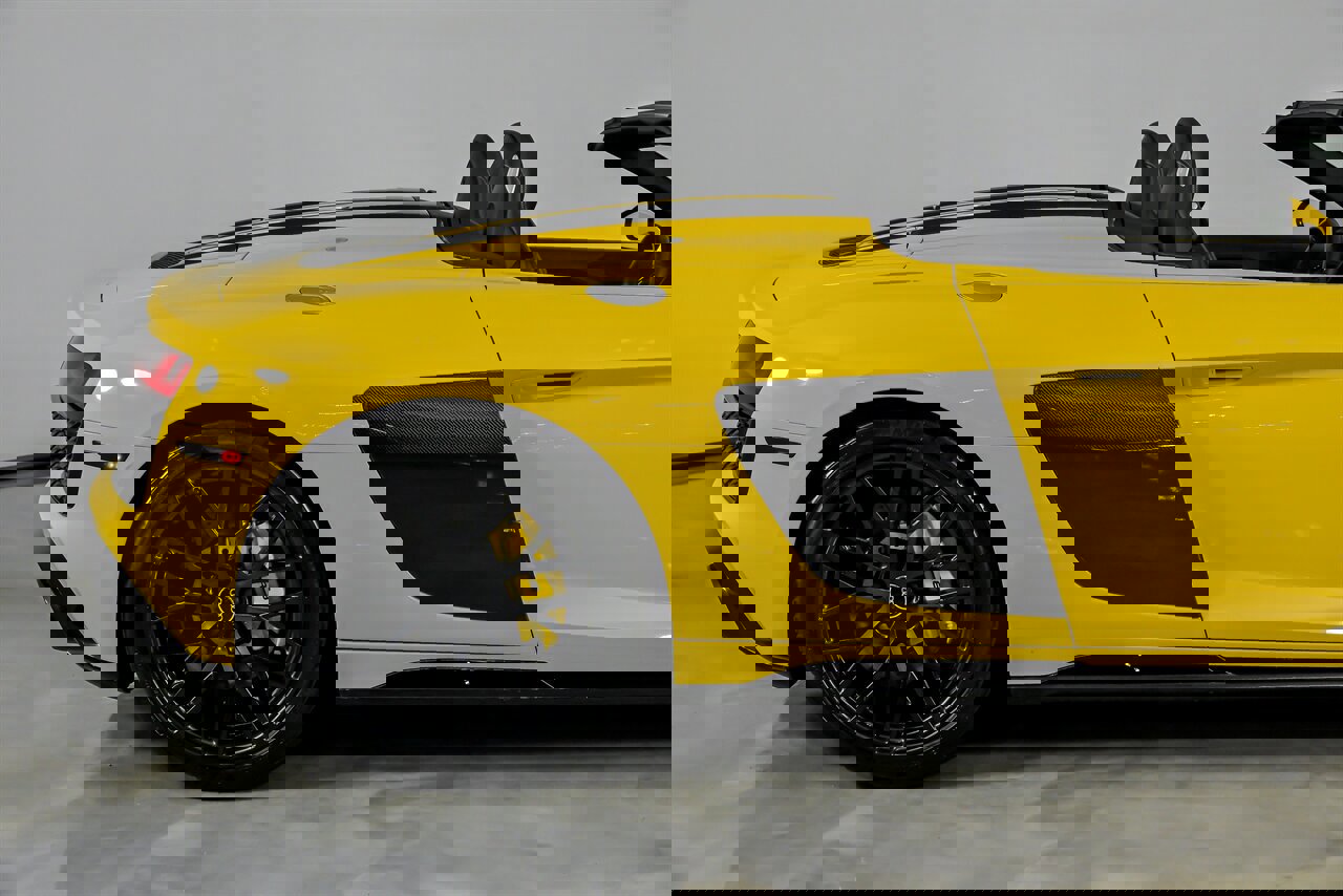 Used 2020 Audi R8 V10 w/ Carbon Exterior Package image 13