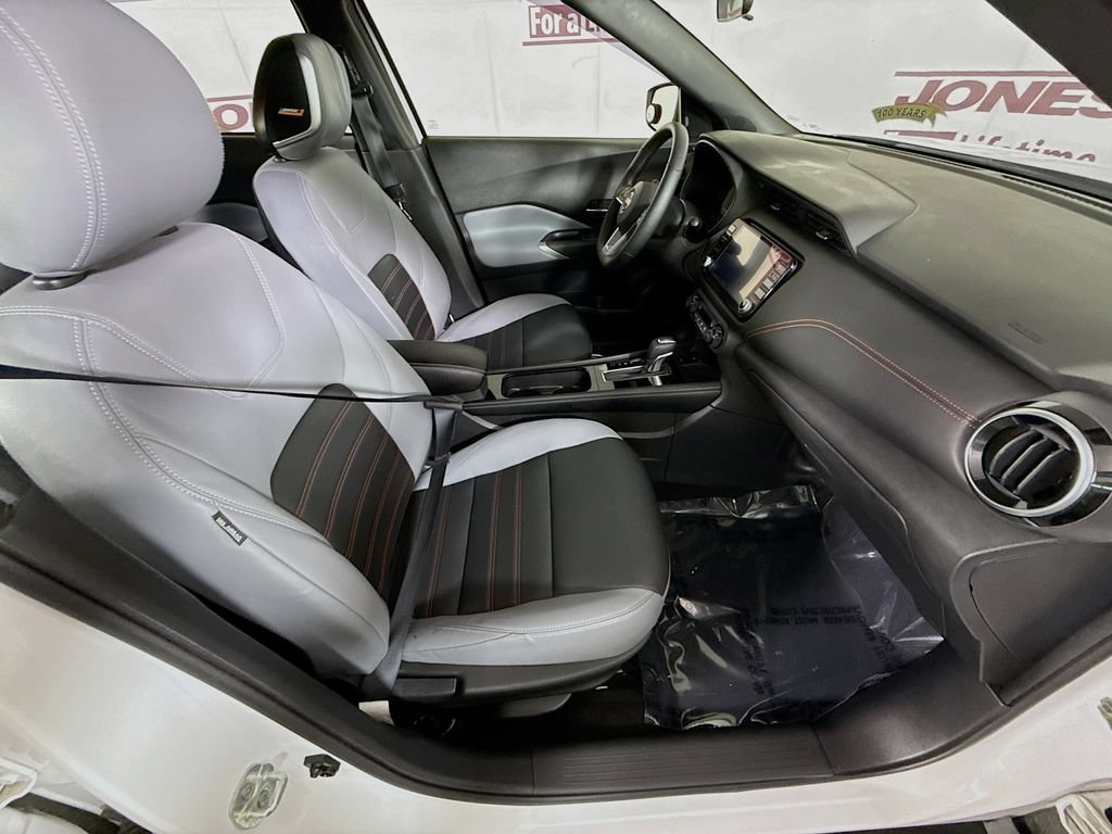 Certified 2023 Nissan Kicks SR w/ SR Premium Package FWD image 29
